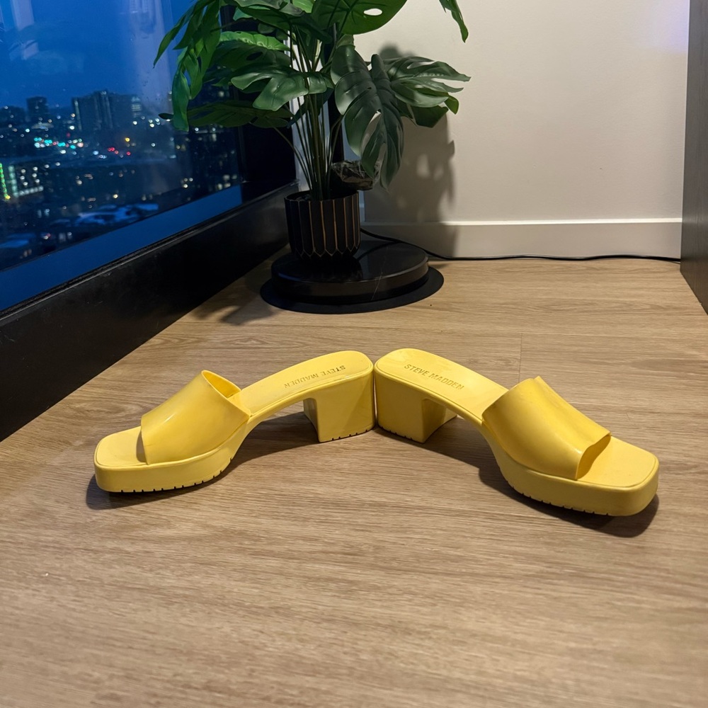 Steve Madden Yellow Women's Mules